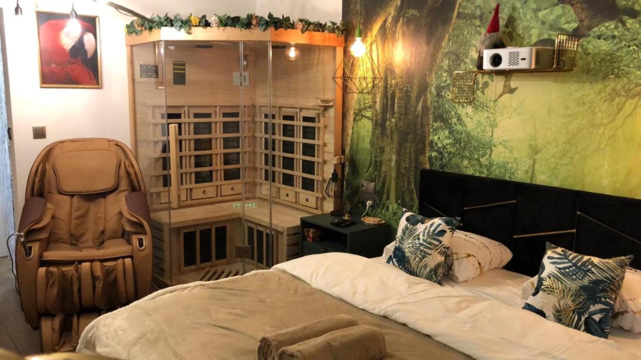 Warszawa Wola Wyjatkowe Studio Z Jacuzzi, Sauna I Fotelem Do Masazu - Exceptional Studio In Warsaw With Jacuzzi, Sauna And Massage Chair Bagian luar foto